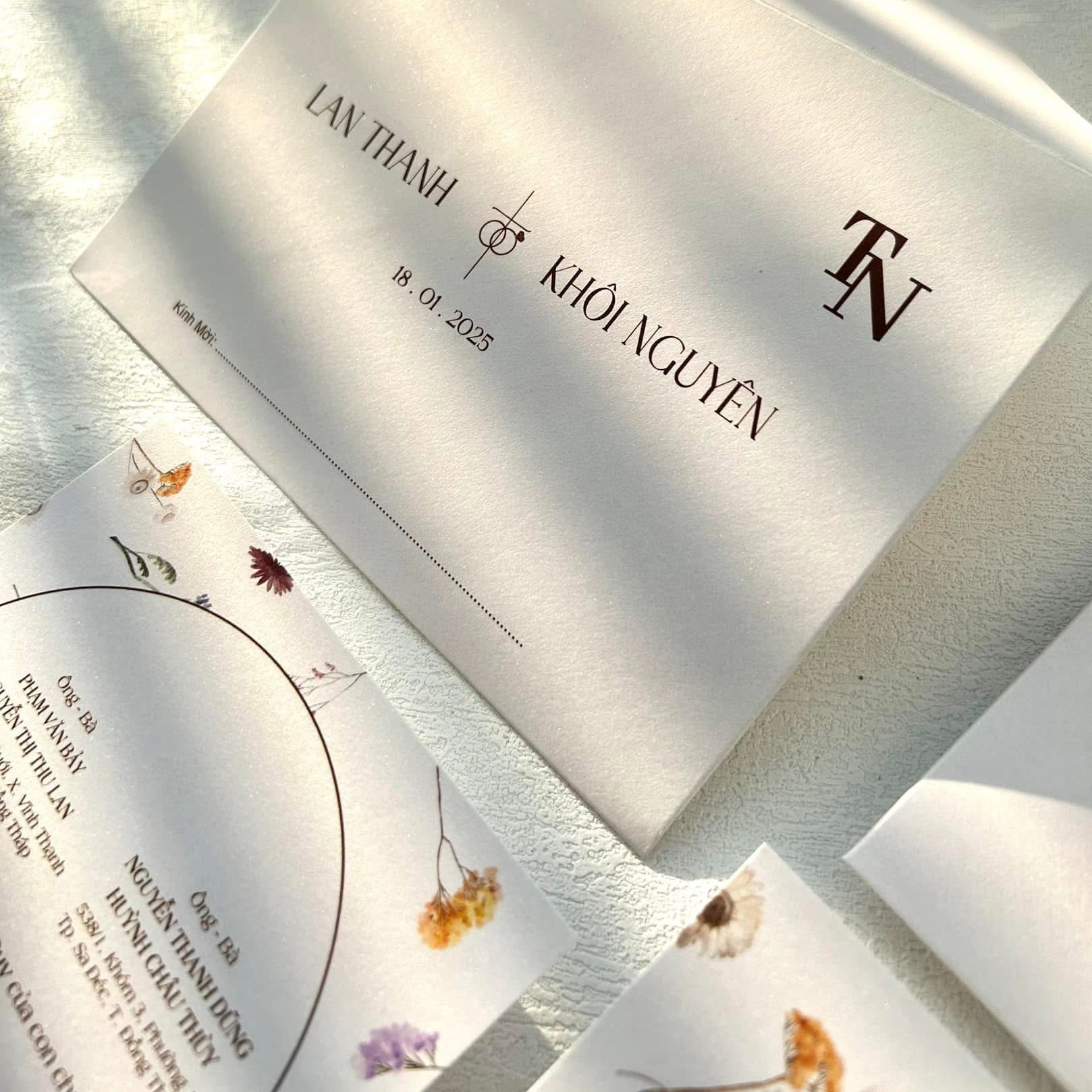 THIỆP CƯỚI DẤU ẤN THANH LỊCH – NÉT DUYÊN TÌNH YÊU VĨNH CỬU