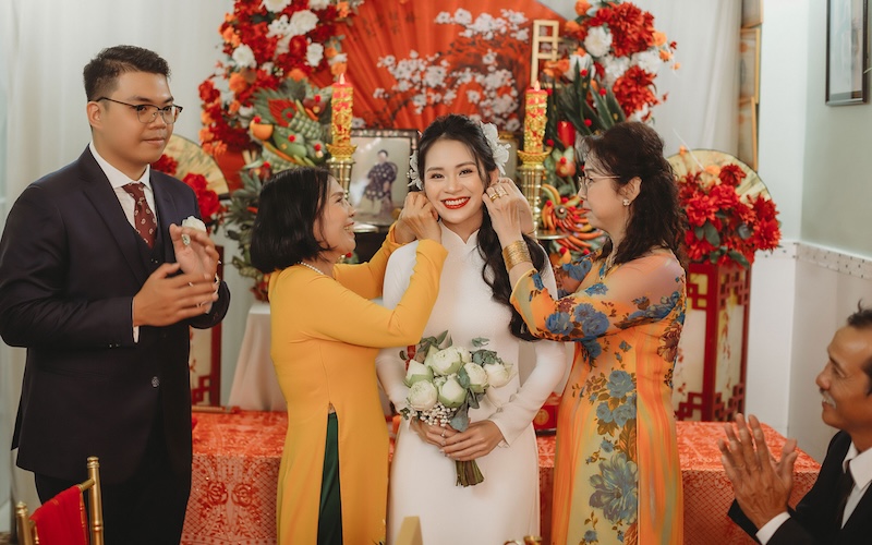 Lễ ăn hỏi miền Bắc và miền Nam khác gì?