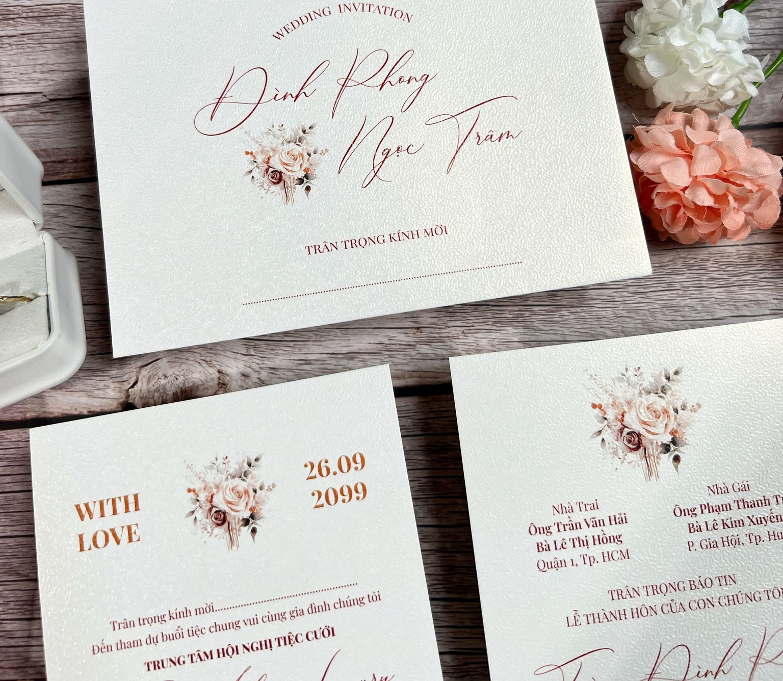 in thiep cuoi dep gia re